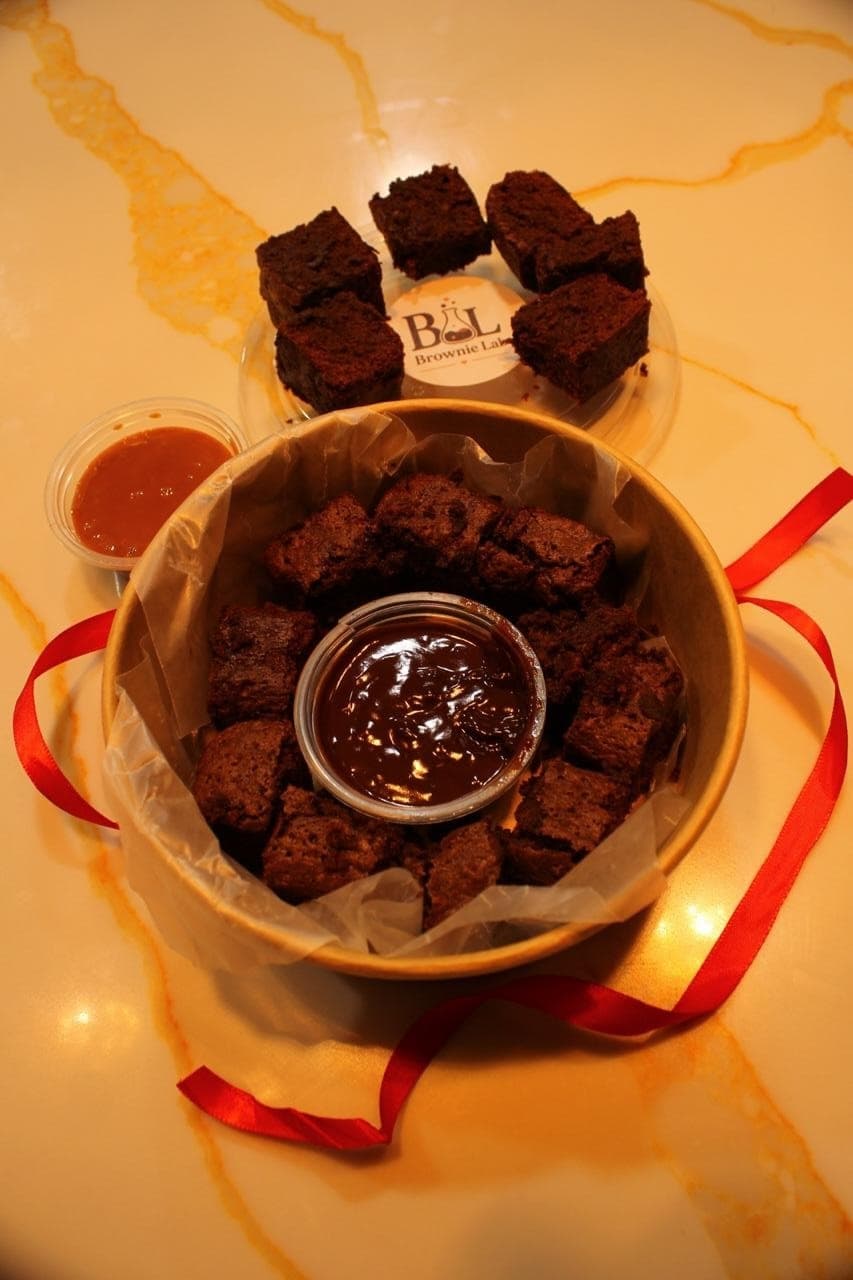 Brownie Bites & Dip